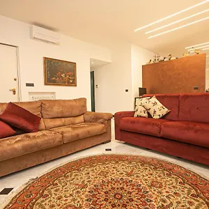 https://le-papere-in-centro-downtown-ducks.hotelitalianriviera.com